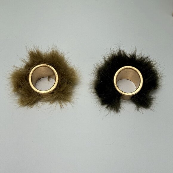 Zara Faux Fur Statement Rings Set of 2 Bold Fluffy Limited Edition NWOT - Picture 4 of 9